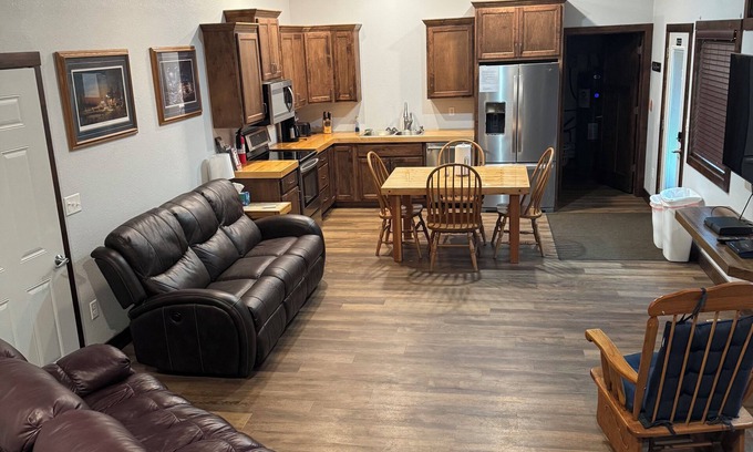 Bon Homme County House | The Copper Lodge in Springfield