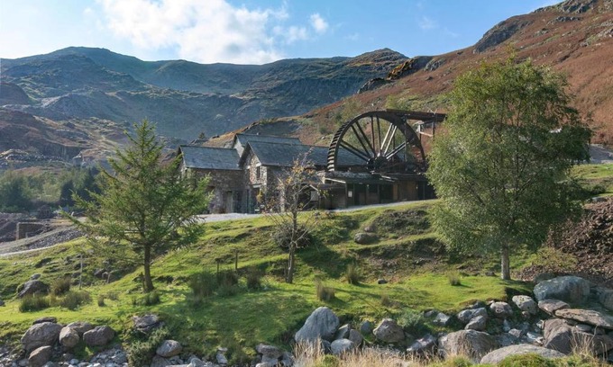 Coniston House | The Coppermines Mountain Cottages - Sawyers, Carpenters, Millrace, Sleeps 18