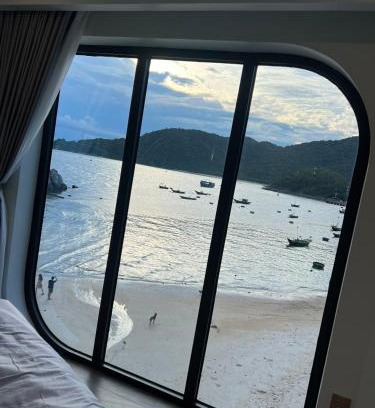 Tan Hiep House | The Coral Homestay & Pub