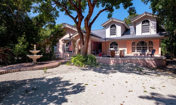 Key Largo House | The Coral House - Bayside Retreat for 6-10+ guests