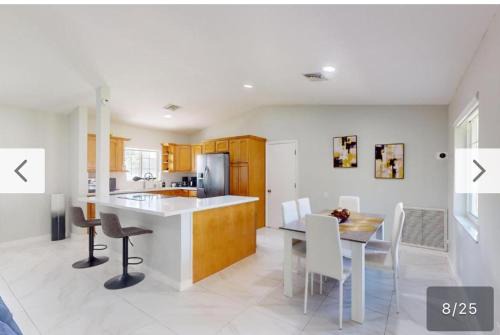 Lauderhill House | The Coral Wave