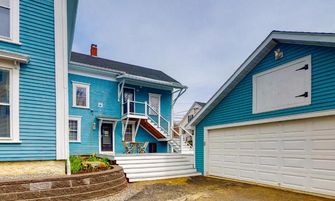 Bucksport House | The Corbel House