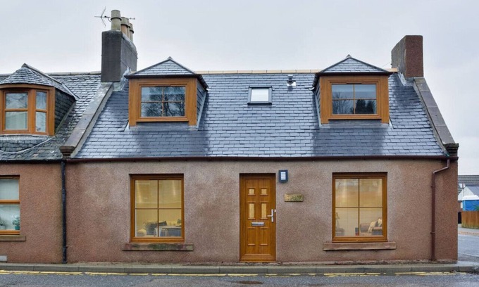 Laurencekirk House | The Cornerstone Cottage