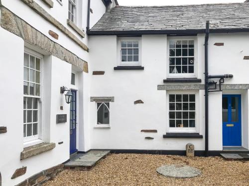 Camelford Apartment | The Cornish Peak Beautiful Apartment In Grade 2 Listed Building In Cornwall By StayStaycations