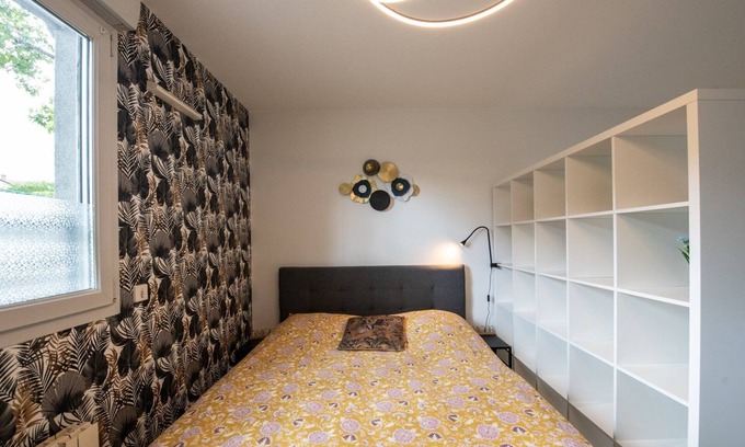 Cuire Apartment | The Coste - Cosy modern apartment in Caluire