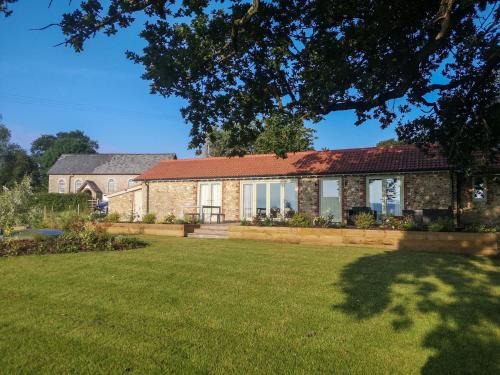 Axminster House | The Cosy Cowshed