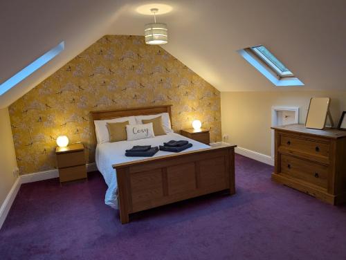 Martham Apartment | The Cosy West Wing, dog friendly