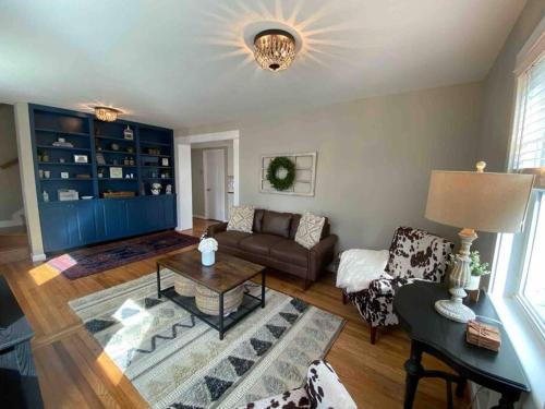 Afton House | The Cottage @ Afton Mountain- Close to Wineries!