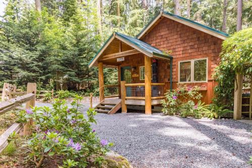 Langley House | The Cottage at Herons Roost by AvantStay