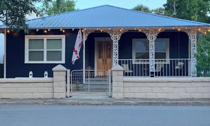 Lincolnville Cottage | The Cottage at Kings Ferry Cottage - The Place to Be!