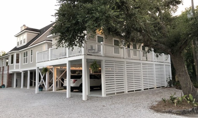 Gulfport House | The Cottage at Lily House