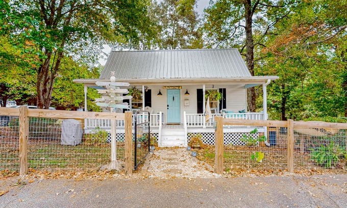 Landrum House | The Cottage at Overlook Farm