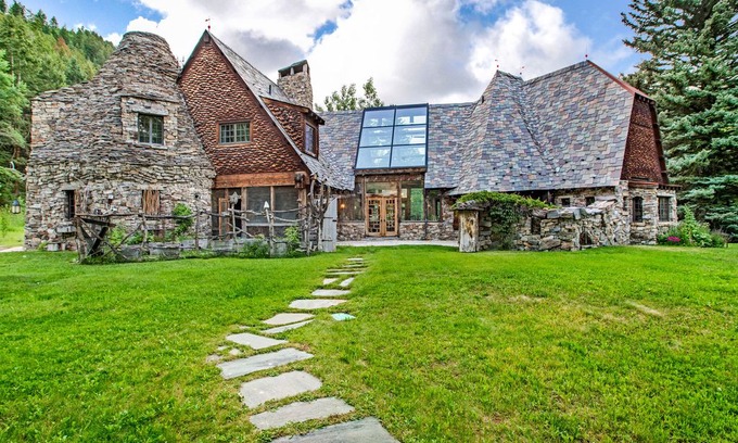 Woody Creek House | The Cottage - Beautiful Creekside Home at 2 Mile Ranch