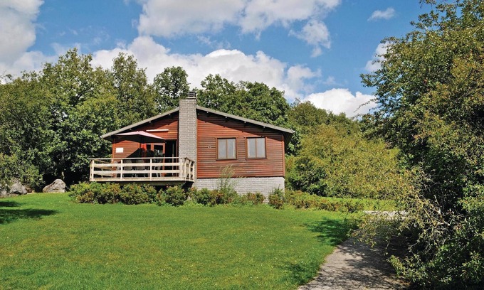 Somme-Leuze House | The cottage La Palette is located in the outskirts of the vacation village Le Bochetay near Heure, i