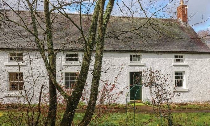 Duns Cottage | THE COTTAGE, POLWARTH CROFTS, pet friendly, with open fire in Duns