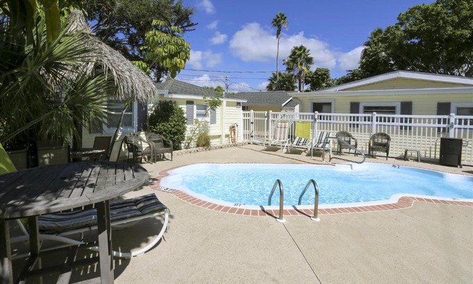 Madeira Beach Villa | The Cottages at Madeira Beach