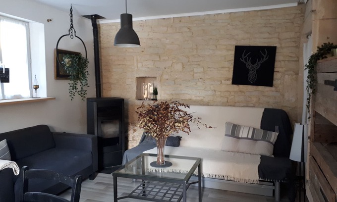 Colombiers-sur-Seulles House | The countryside by the sea