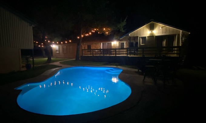 Johnson City Other | The Country Life Experience, Close to Distilleries, Wineries, and Wedding Venues