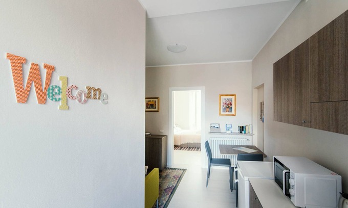 Como House | The Court of Balconies 1
