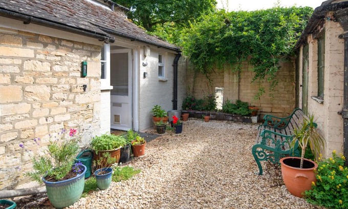 Cirencester Apartment | The Courtyard Cirencester