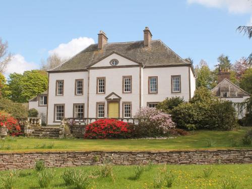 Forfar House | The Courtyard Suite