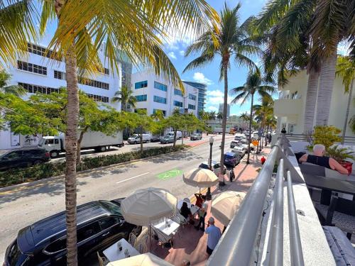 Flamingo/Lummus Hotel | The Cove By Renzzi