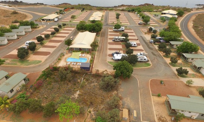 Point Samson Hotel | The Cove Holiday Village