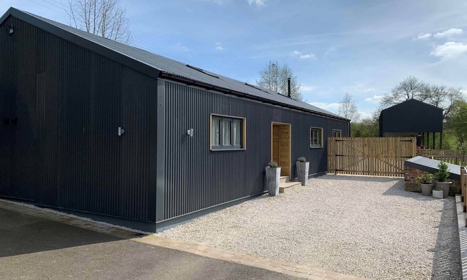 Atlow House | The Cow Shed @ Atlow Mill