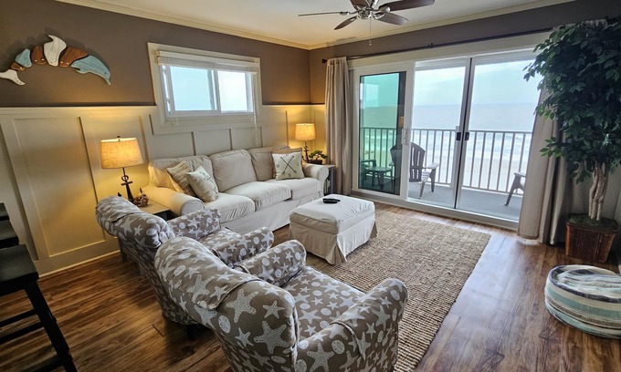 Surfside Beach Condo | The Coziest 2 Bedroom/2 Bath Oceanfront Condo In Surfside Beach!