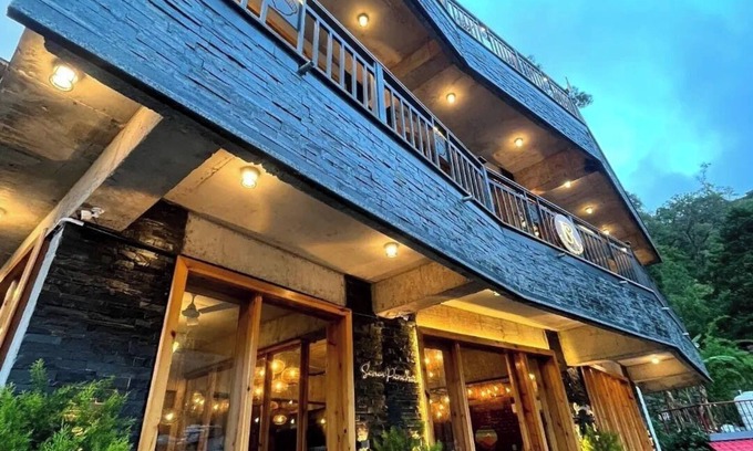 Naina Range Hotel | The Cozy Acorn Resort