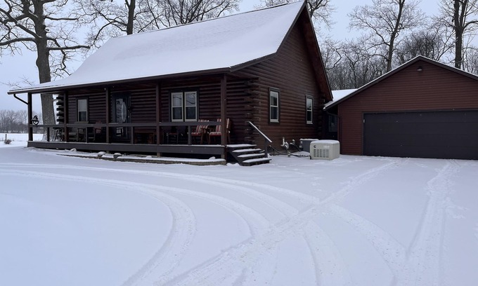 Geneseo Cabin | The Cozy Cabin On Long Point