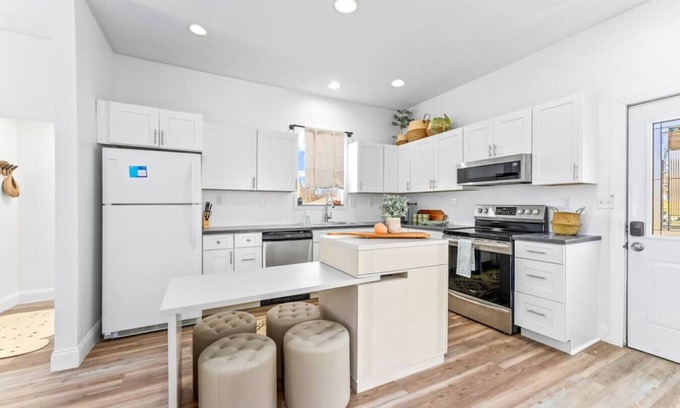 Sioux Falls Apartment | The Cozy Corner - A 2BR Retreat