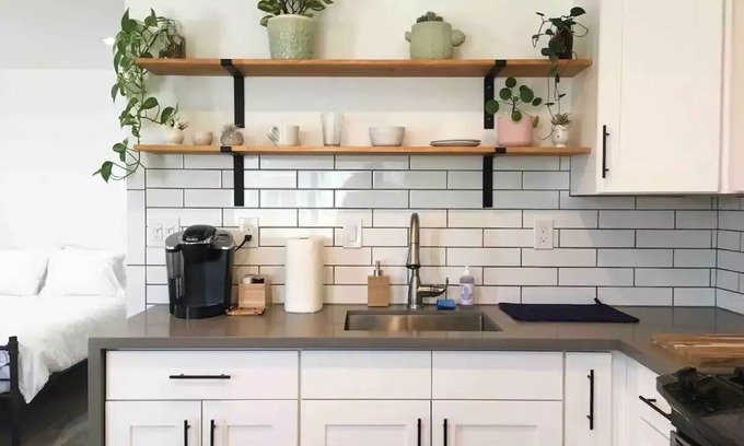 El Camino Village Apartment | The Cozy Oasis - Renovated and Modern Studio near LAX + SoFi + Beaches + Freeway