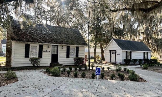 Georgetown Cabin | The Crescent Cabin at Wedgefield Country Club