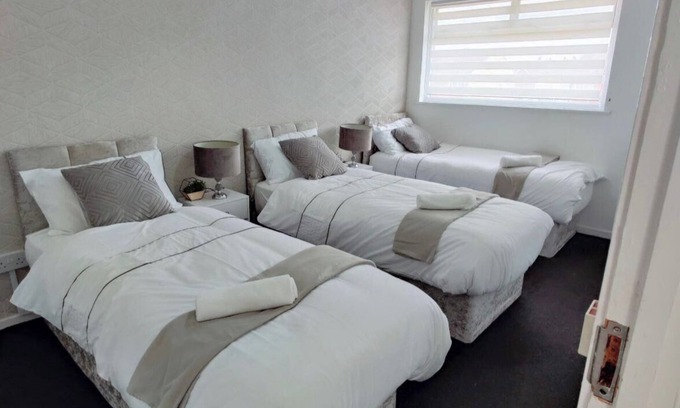 Little Hay House | The Croft House near Birmingham Airport and Nec