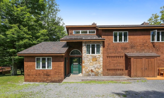 Timberline House | The Crow's Nest at Timberline Mountain.