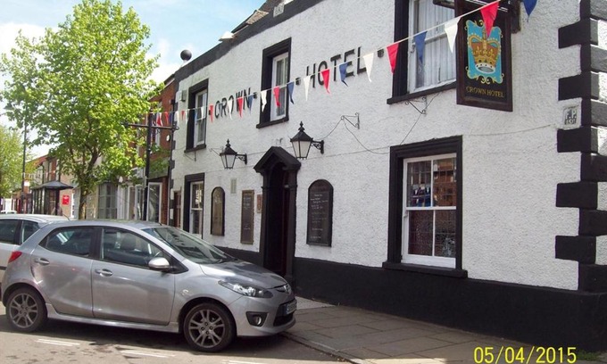 Wootton Bassett Hotel | The Crown Hotel