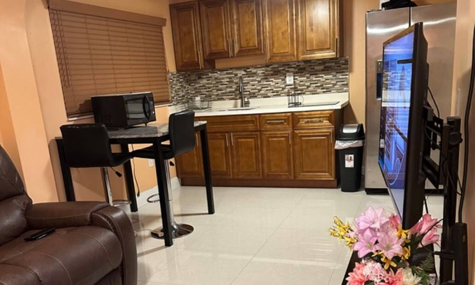 Pembroke Pines Apartment | The Cuckoos Nest Studio Apt