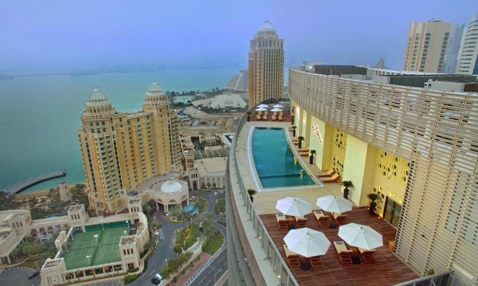 Diplomatic Area Apartment | The Curve Hotel