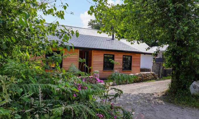 Mabe Cottage | THE DAIRY, family friendly, character holiday cottage in Helston