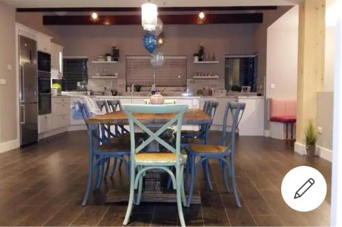 Killarney House | The Deenagh