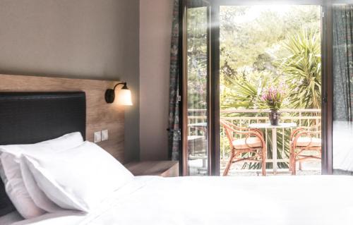 Agia Marina Hotel | The Delfini Hotel