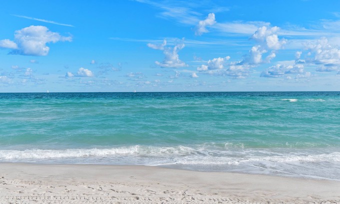 North Beach Hotel | The Desoto Inns