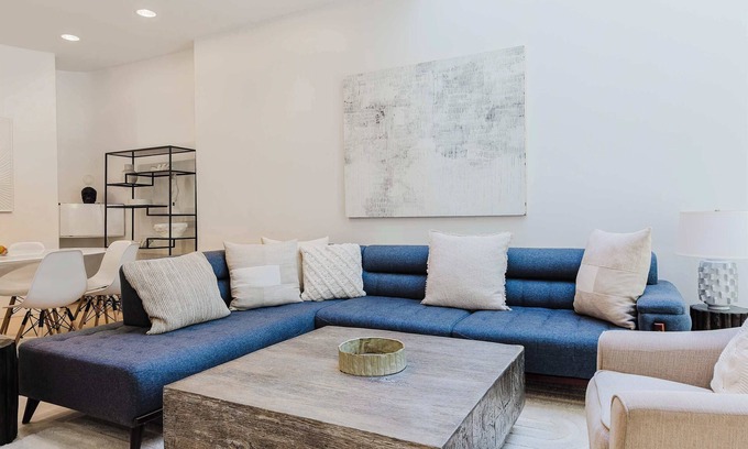 Turtle Bay House | The Diplomat #1 - Boutique Designer Duplex