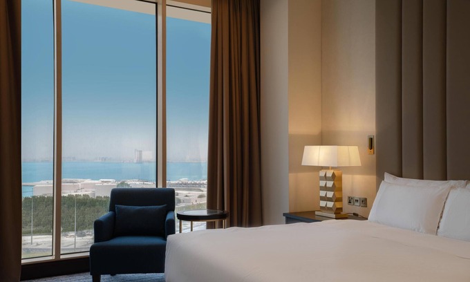 Diplomatic Area Hotel | The Diplomat Radisson BLU Hotel, Residence & Spa