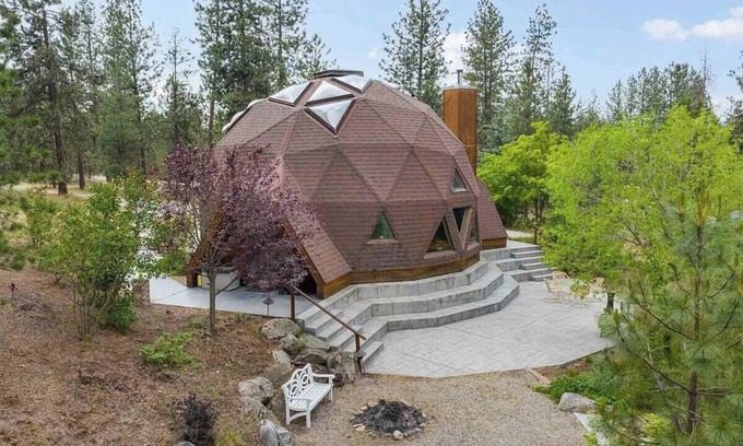 Nine Mile Falls House | The Dome on Long Lake