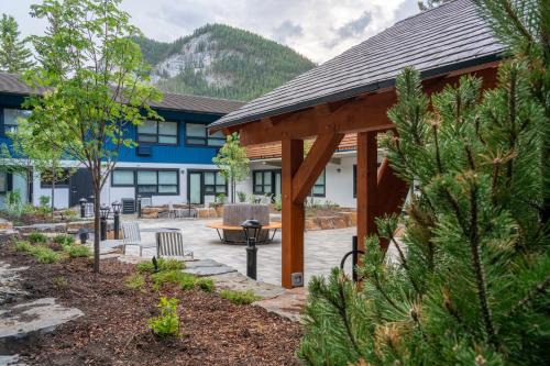 Banff Hotel | The Dorothy Motel