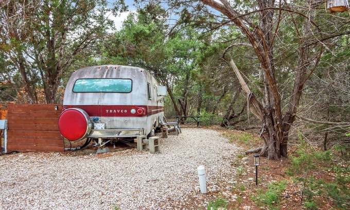 Driftwood House | The Driftwoods Red RV - Pet Friendly!