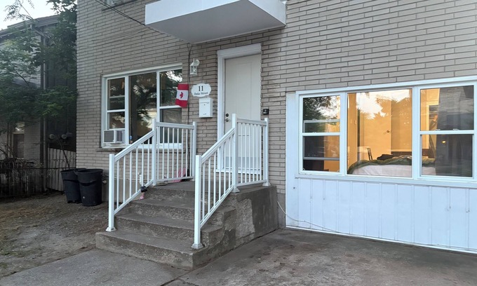 Downtown Apartment | The Duke at Montebello, downtown St Catharines