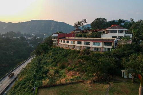Khandala Resort | The Dukes Retreat Khandala
